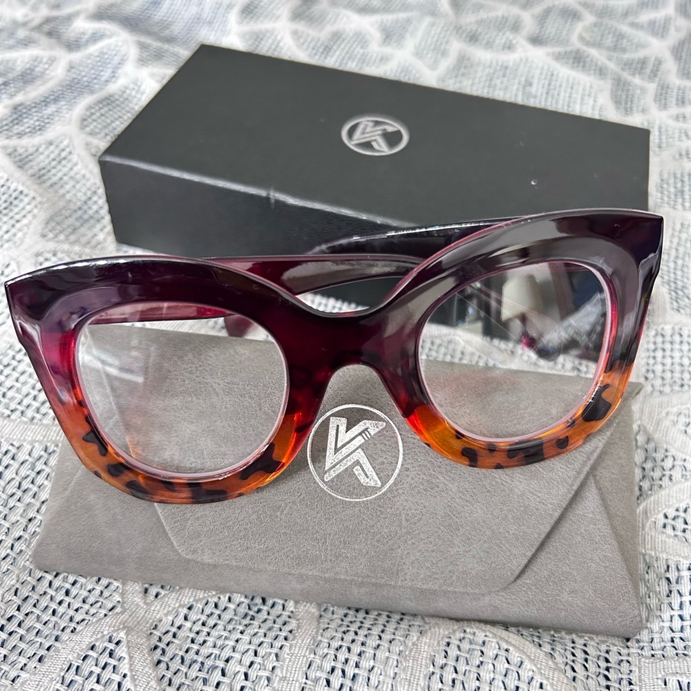 WOMEN SEXY SASSY FASHIONABLE BURGUNDY BLACK EYEGLASS FRAMES